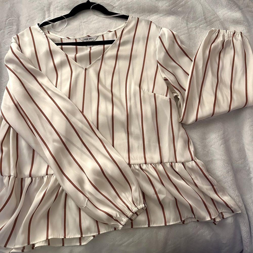 Nine West long sleeve lose top size XL